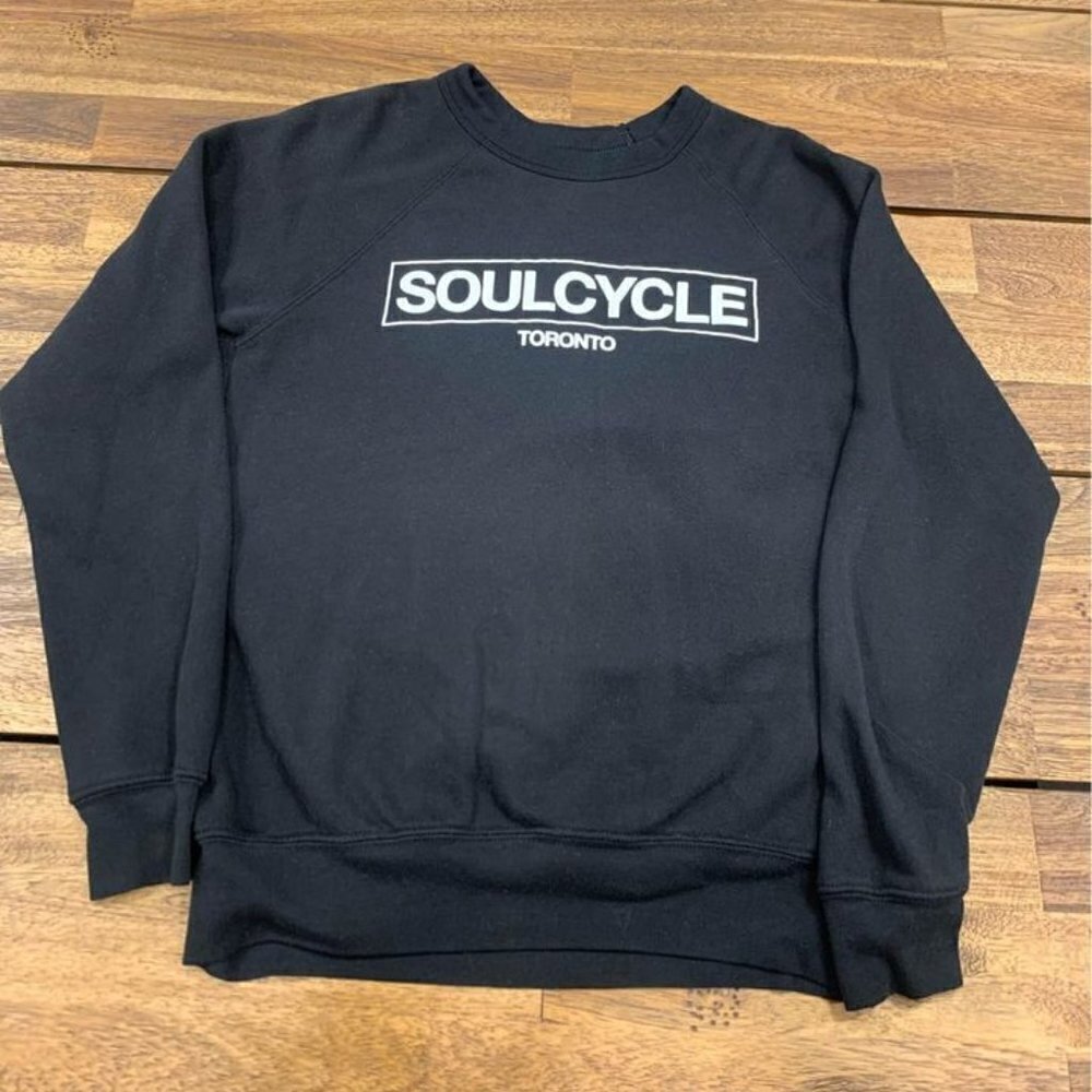𝅺soulcycle TORONTO woman’s crew neck sweatshirt. Soft and lightweight. Black.